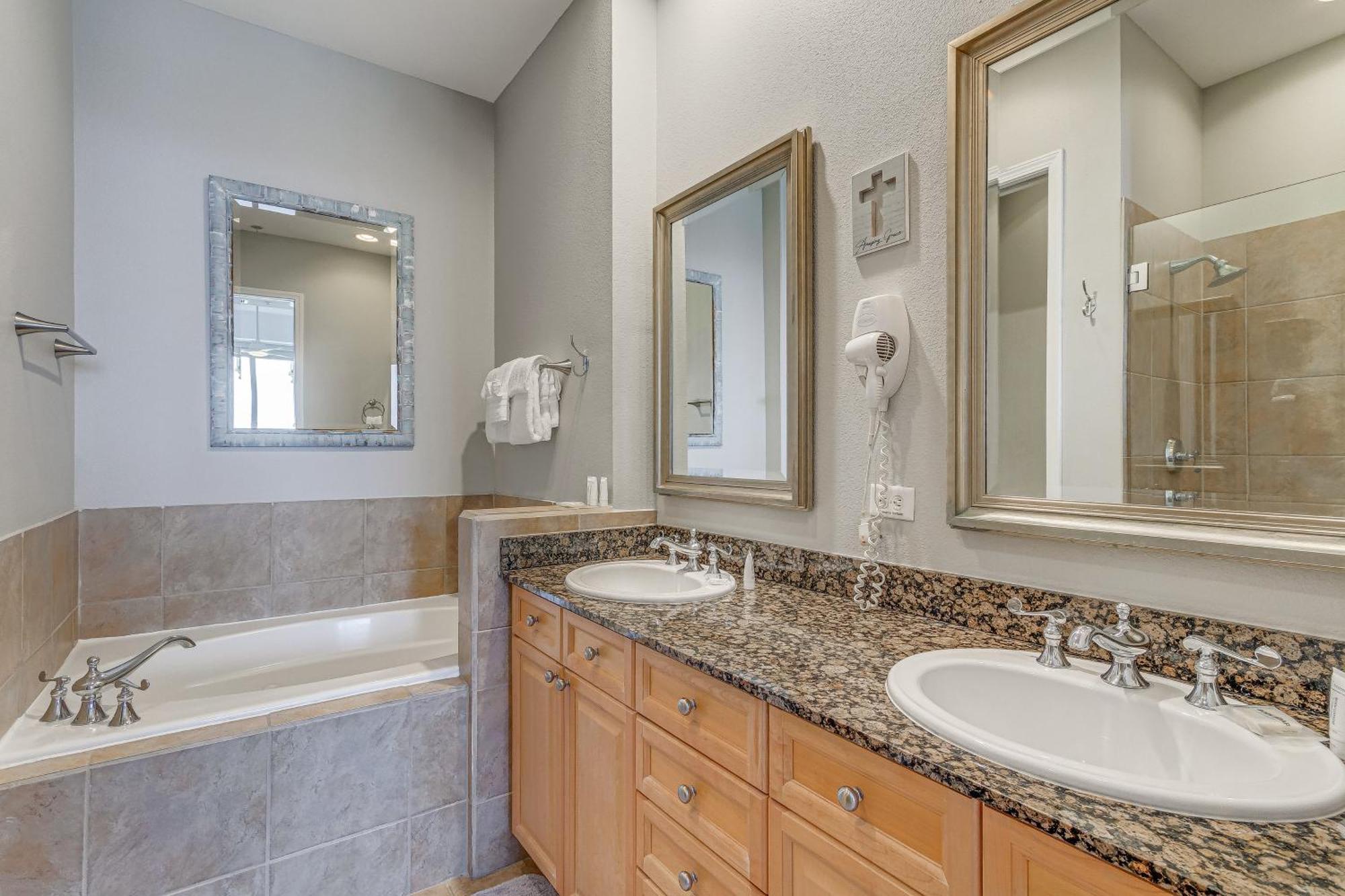 Pensacola Beach Penthouse With View And Pool Access! Luaran gambar